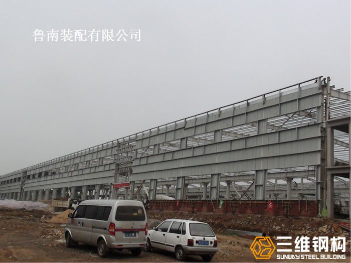 鋼結(jié)構(gòu)廠房現(xiàn)場(chǎng)施工建造